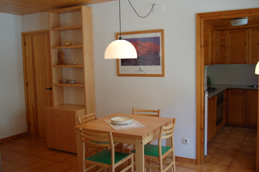 Apartaments Vall Ferrera Areu Oda fotoğraf